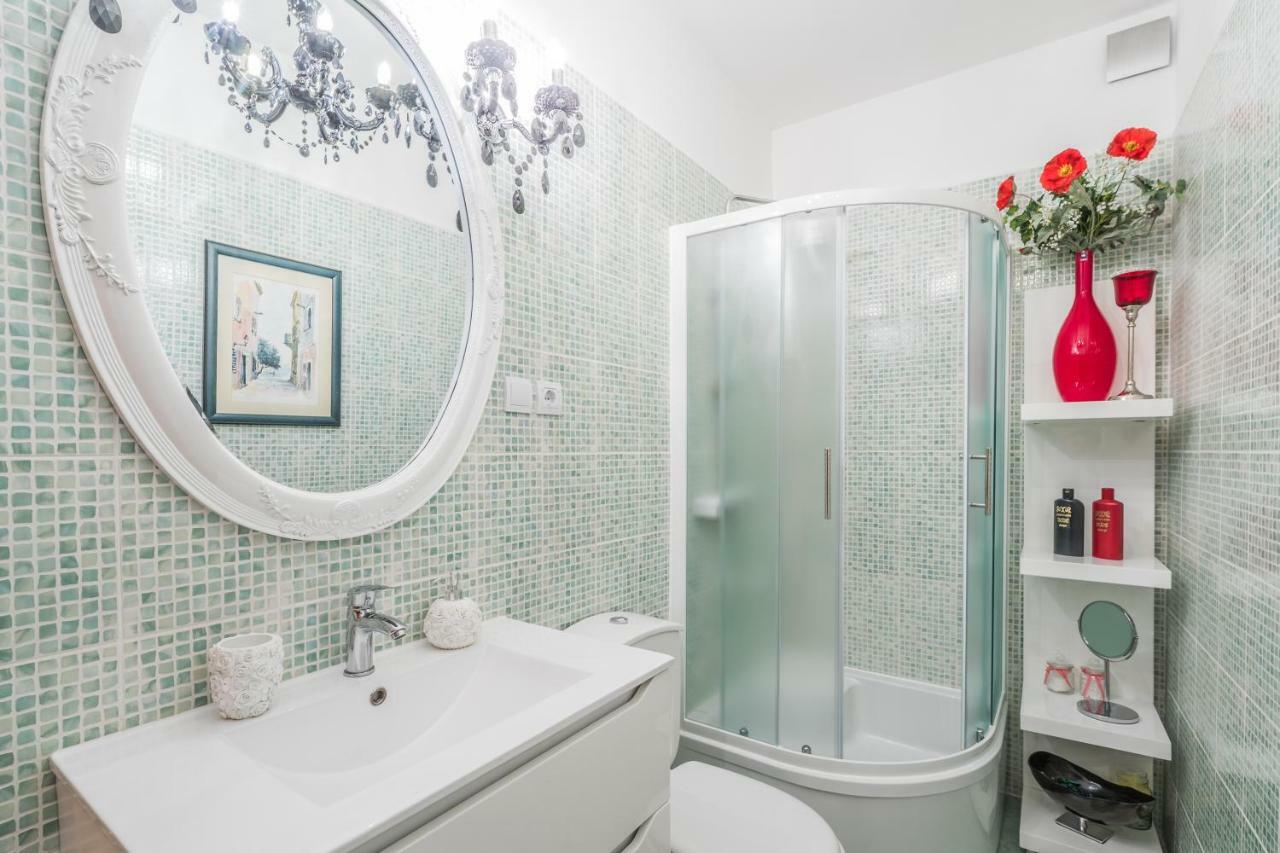 Superior One-Bedroom Apartment