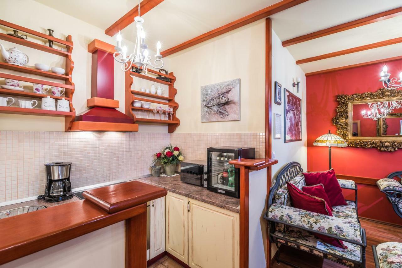 Superior One-Bedroom Apartment