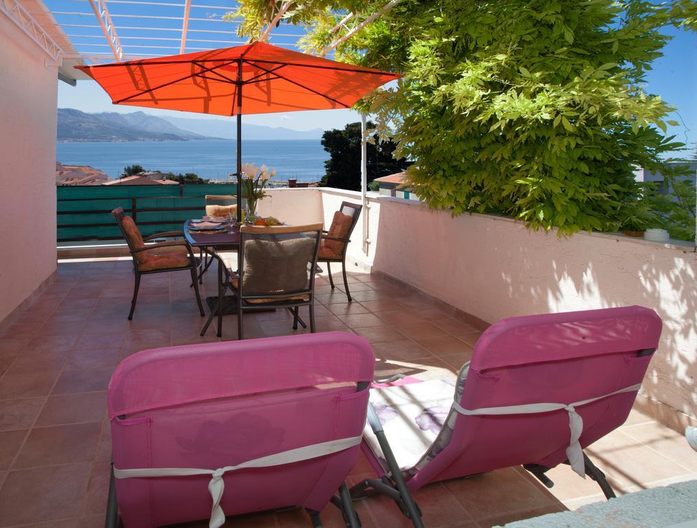 One-Bedroom Apartment Terrace Sea View Roosewelt Street