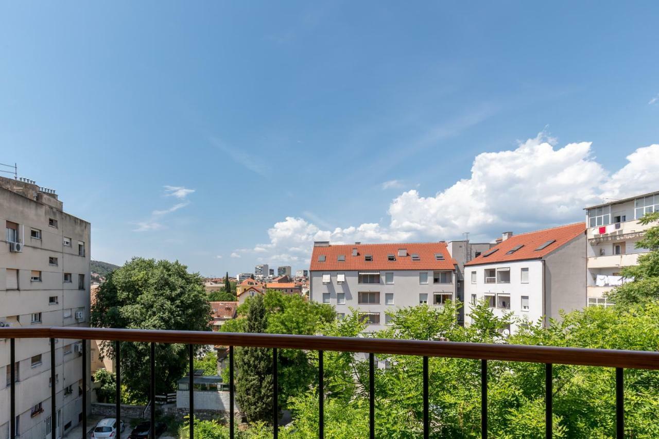 Studio Balcony