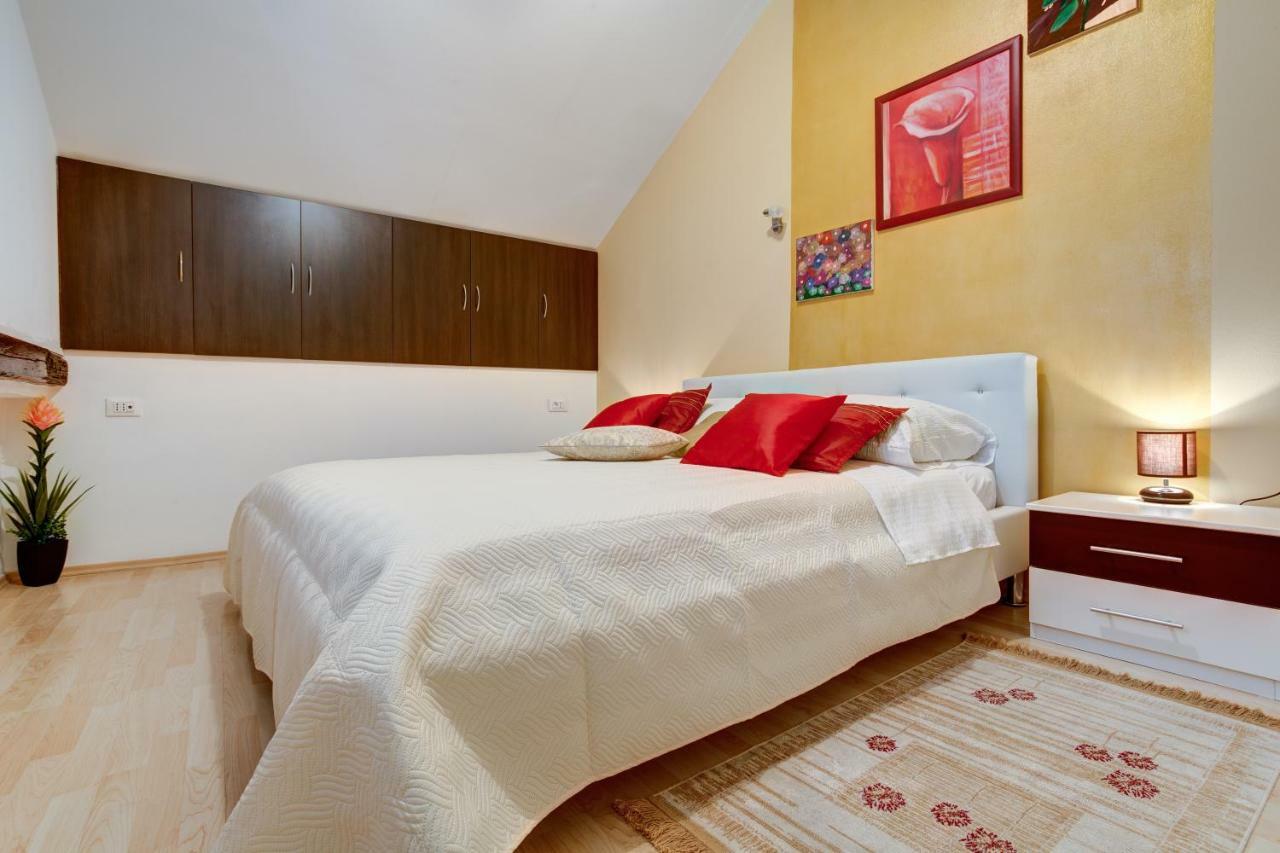 Apartment Split Level
