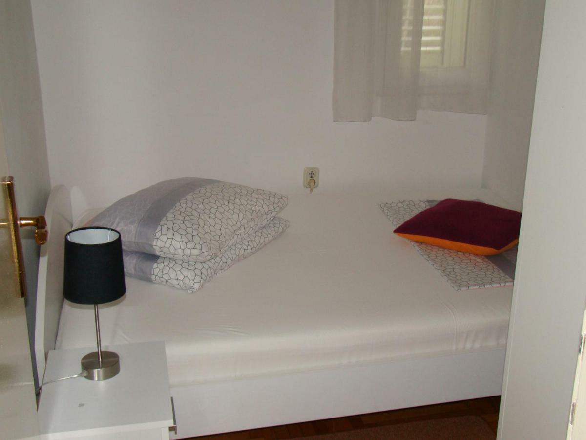 One-Bedroom Apartment Garden