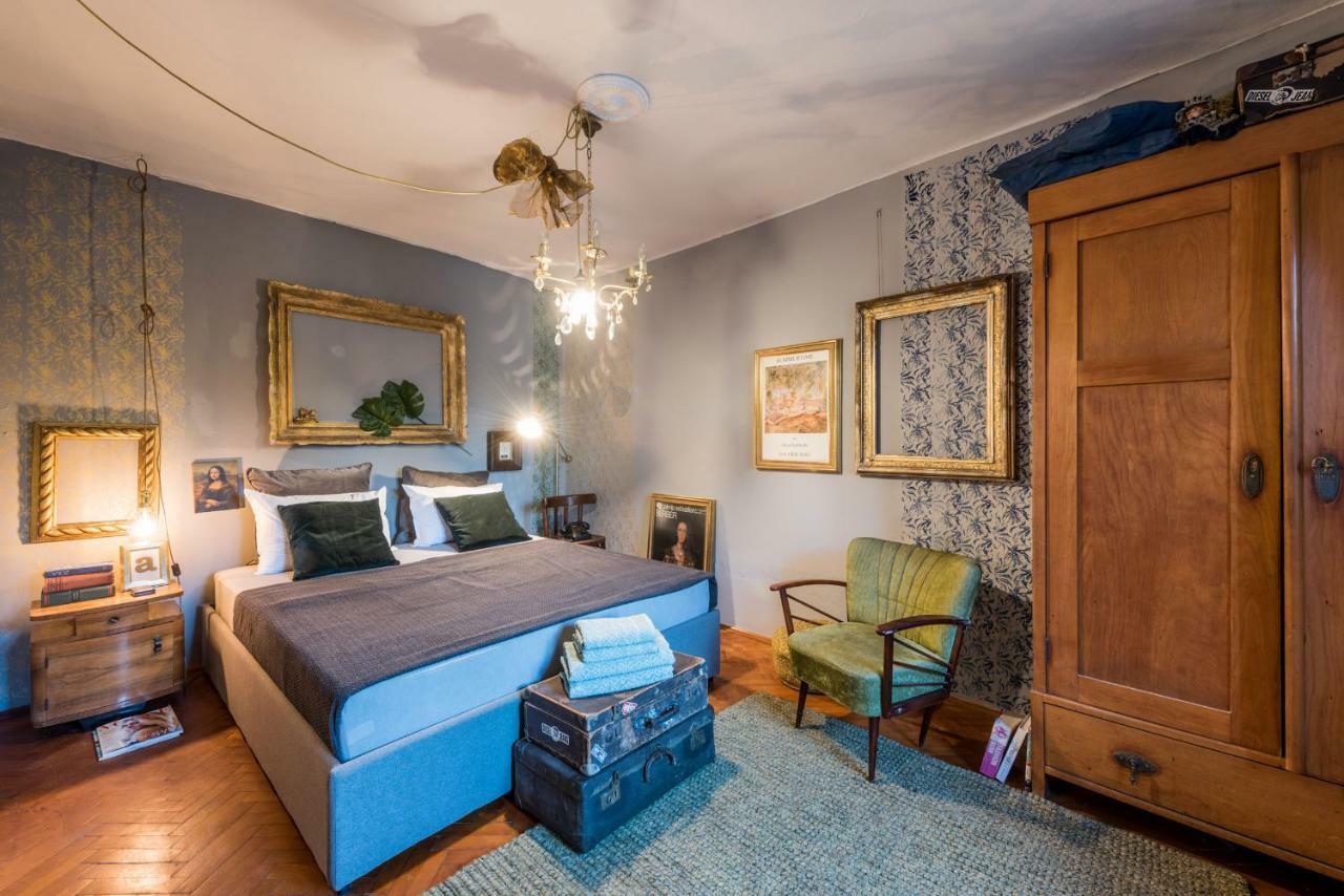 Superior Apartment