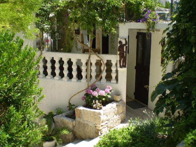One-Bedroom Apartment Reica Street