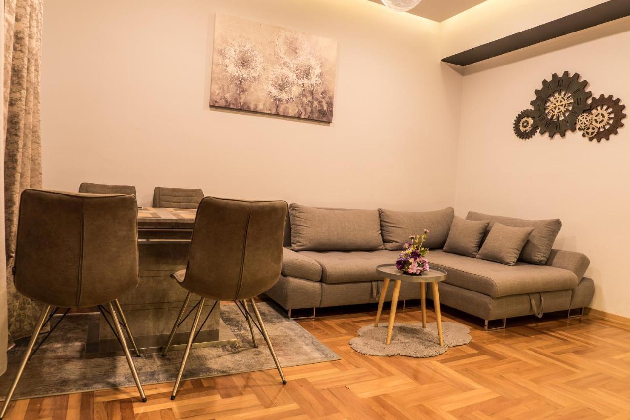 One-Bedroom Apartment Balcony Petra Zoranica 4