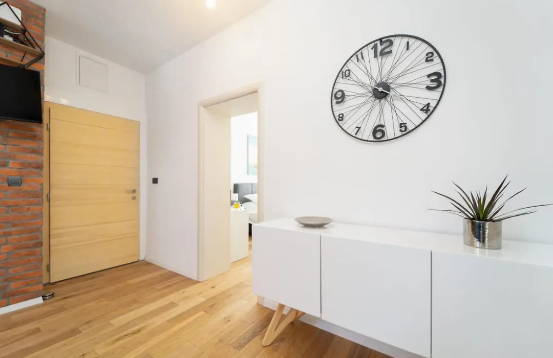 Apartman Letifico - Center & Parking-1