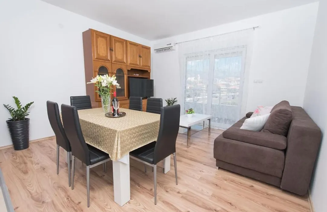 Apartments Dzeki-1