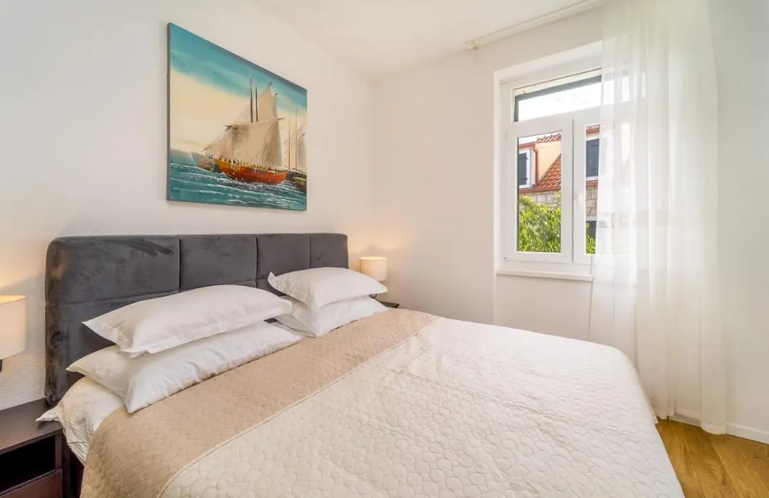 Apartman Letifico - Center & Parking-1