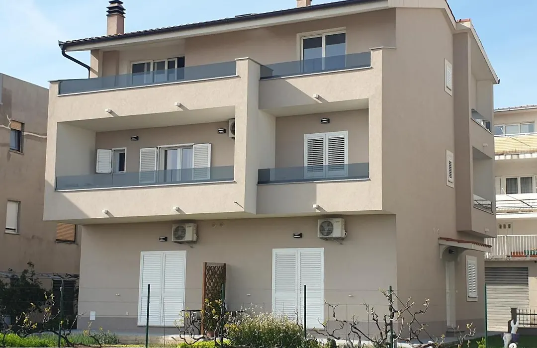 Apartments Lusani-1