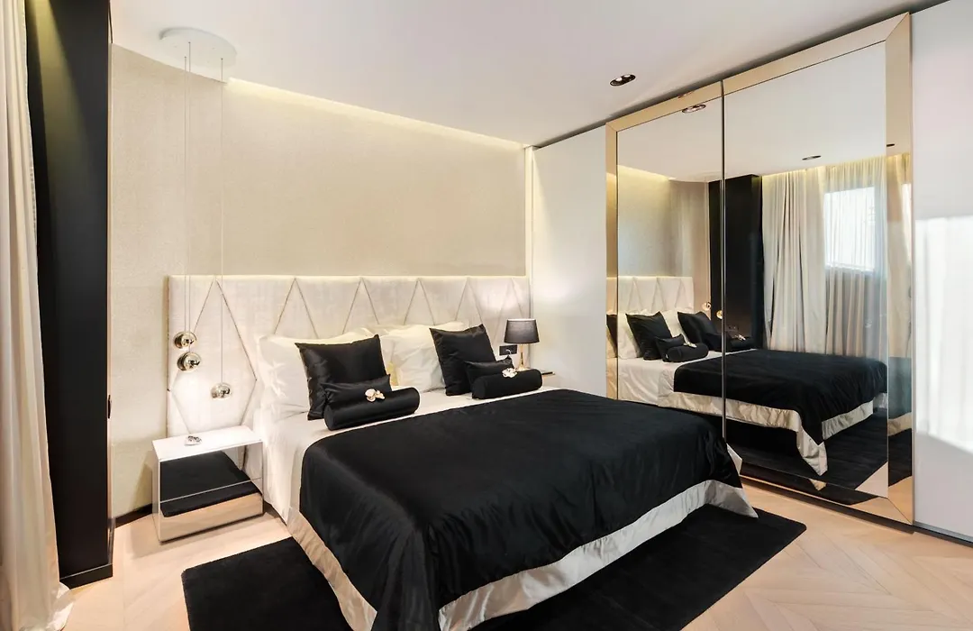 Posh Residence Luxury Suites-1