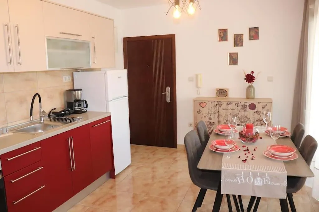 Apartments Kikaso - Near Mall Of Split, Free Parking-1