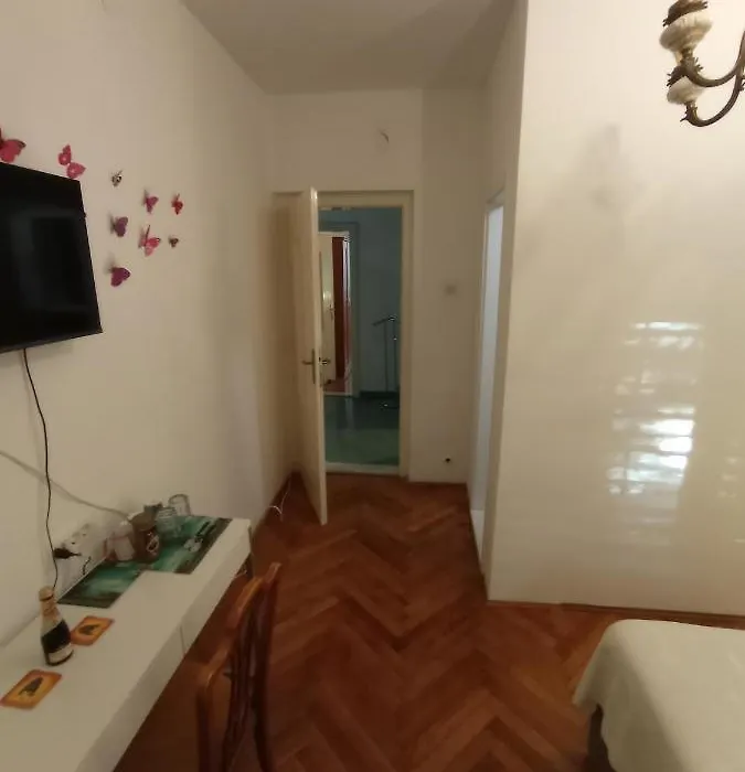 Damjan Rooms-1