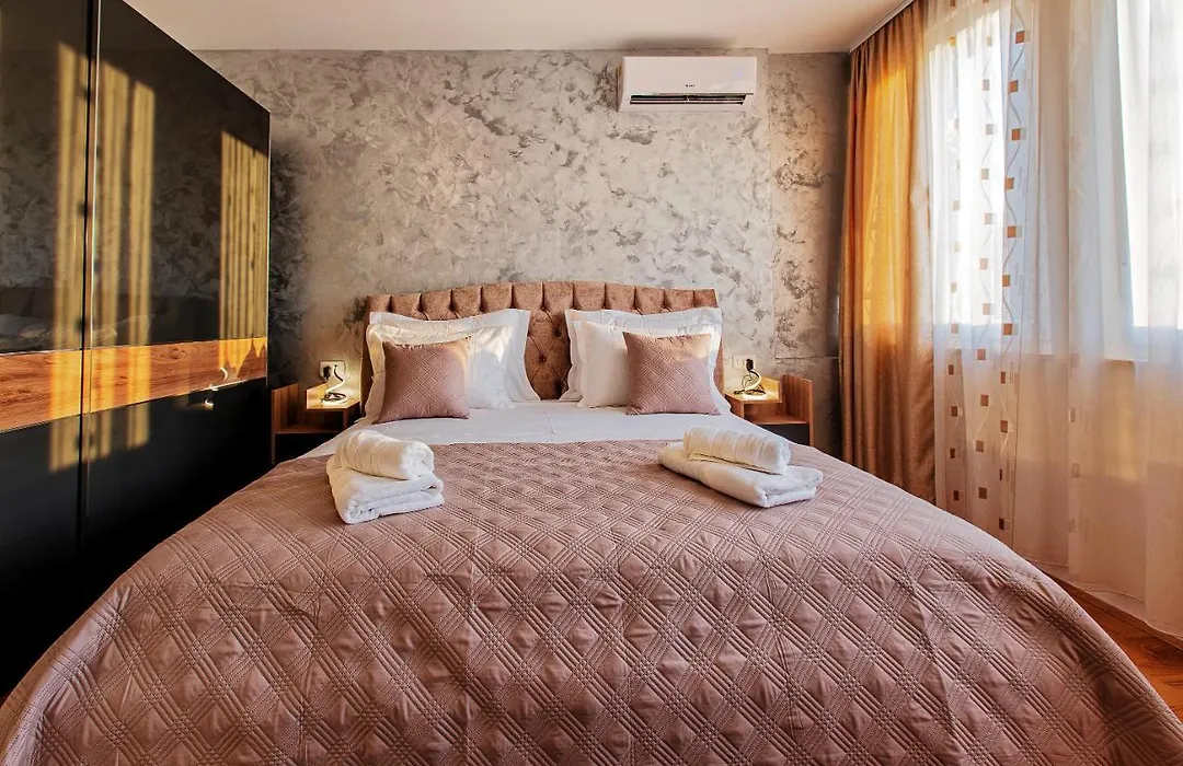 New! Luxury Apartment Dona-1