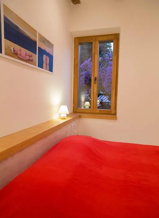Apartment Traces-1