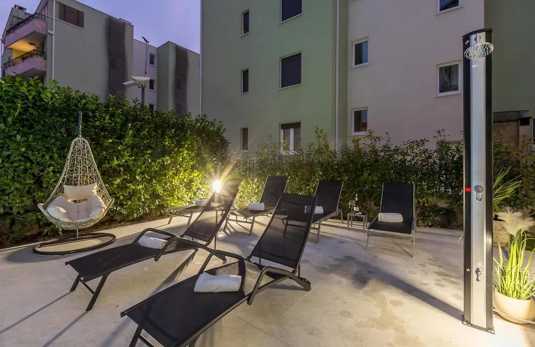 Holiday Apartments Stobrec-1