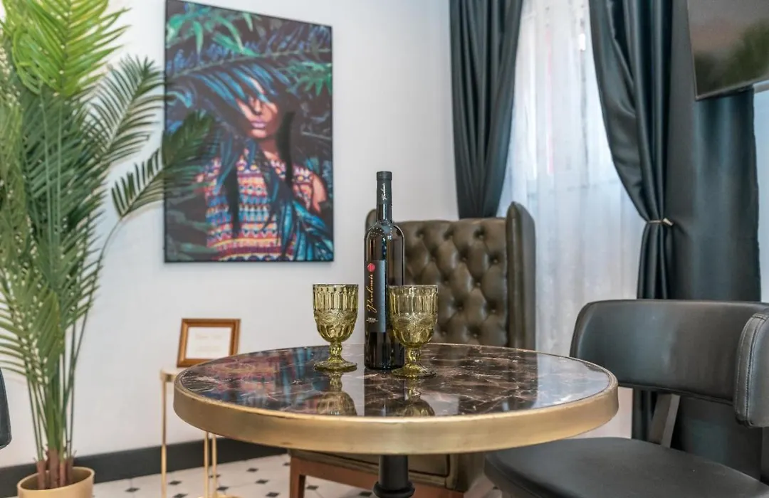 Apartment Art Split center-1