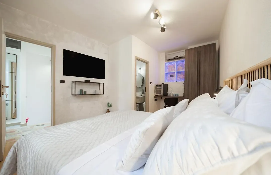 Hygge Rooms Split-1