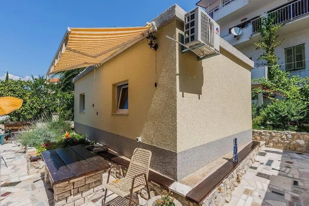 Studio Apartman Bacvice-1