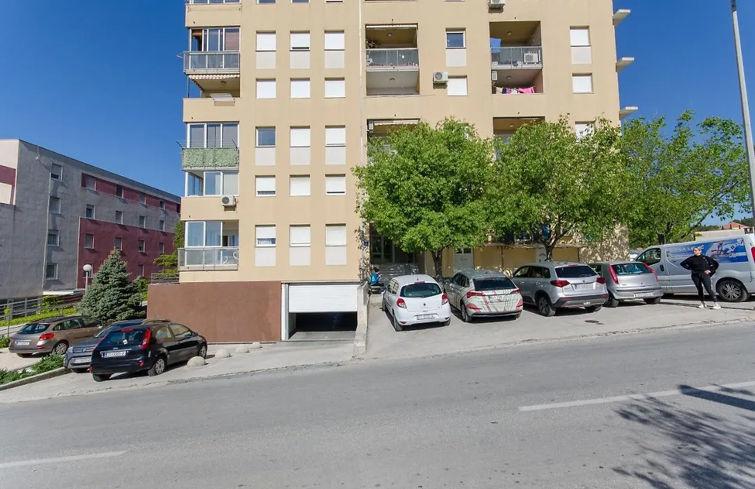 Two Bedroom Apartment Smile With Spacious Terrace And Secure Private Garage-1