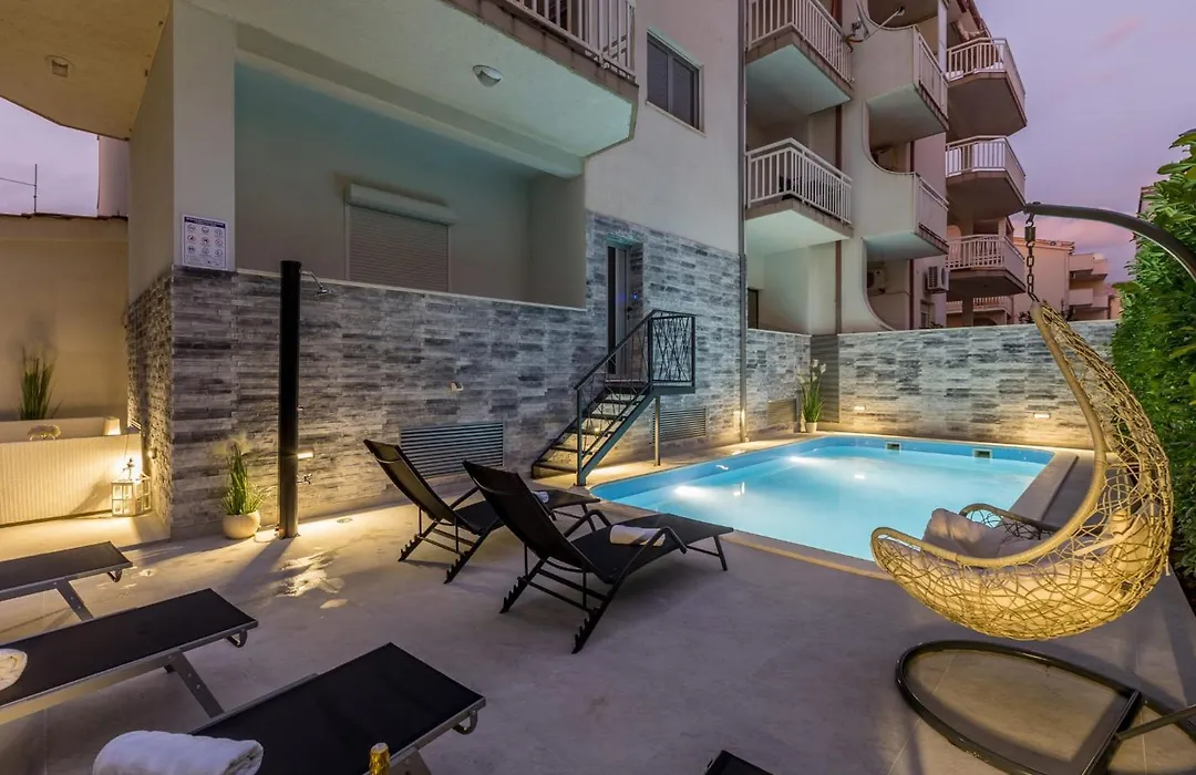 Holiday Apartments Stobrec 2-1