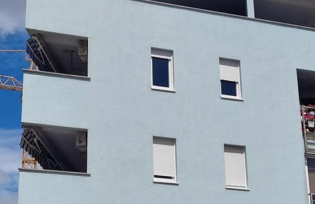 Apartment Domino-1