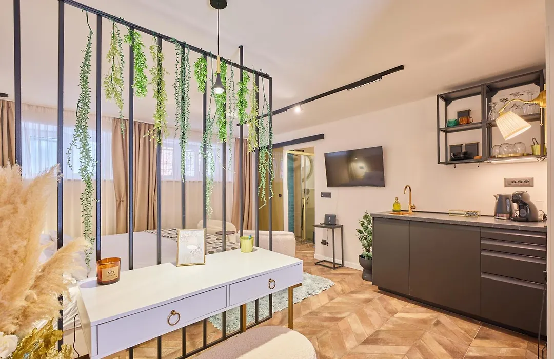 Luxury Room Beauty-1