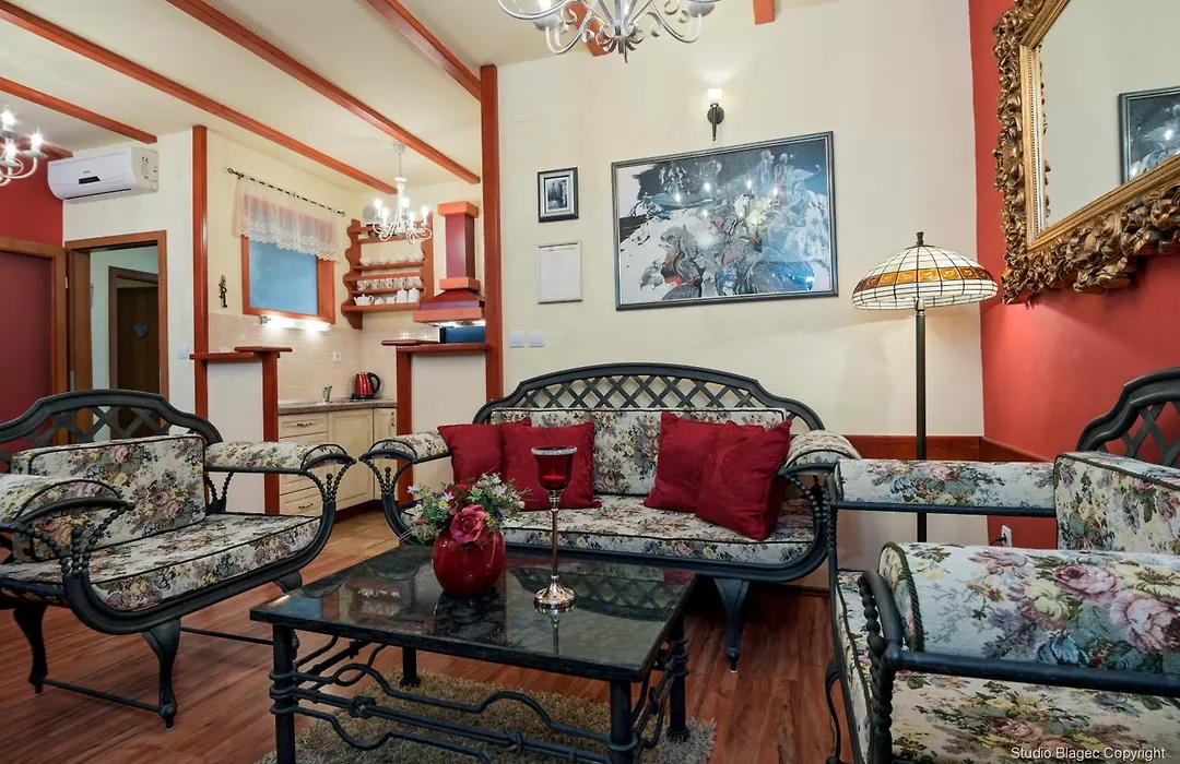 Emperor'S Suites-1