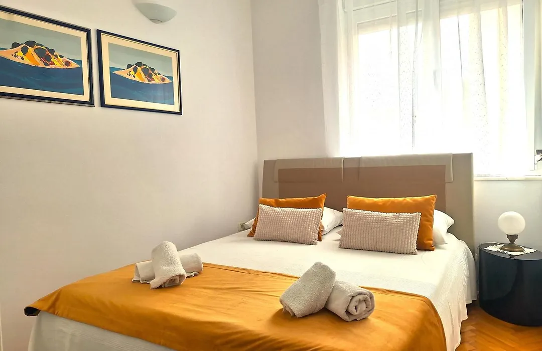 Sunny Center Apartment-1