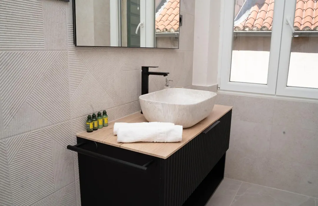 Scala Suites-1