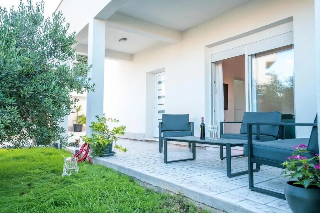 Apartman Dino-1
