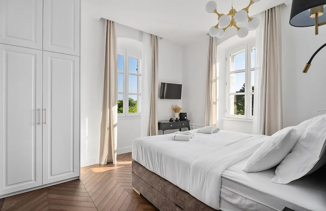 1881 - Heritage Rooms-1