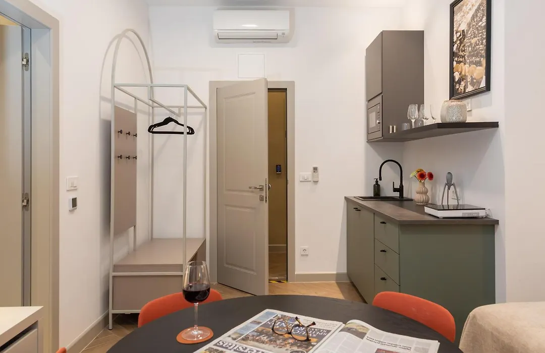 Piac Luxury Suites-1