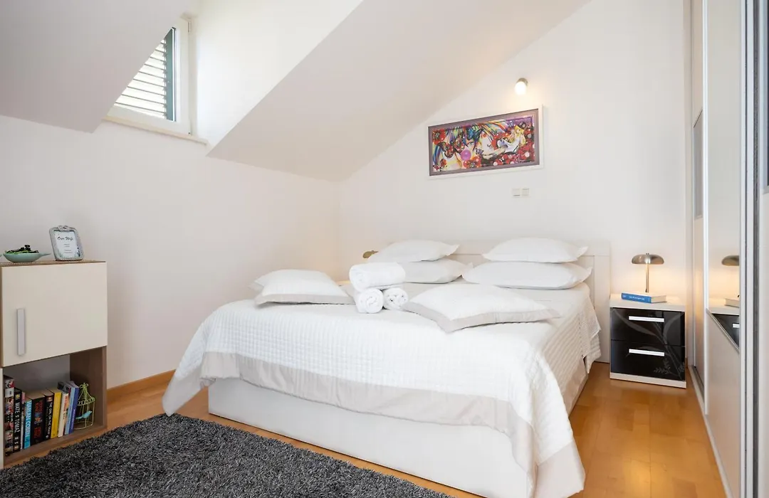 Apartment Dome-1