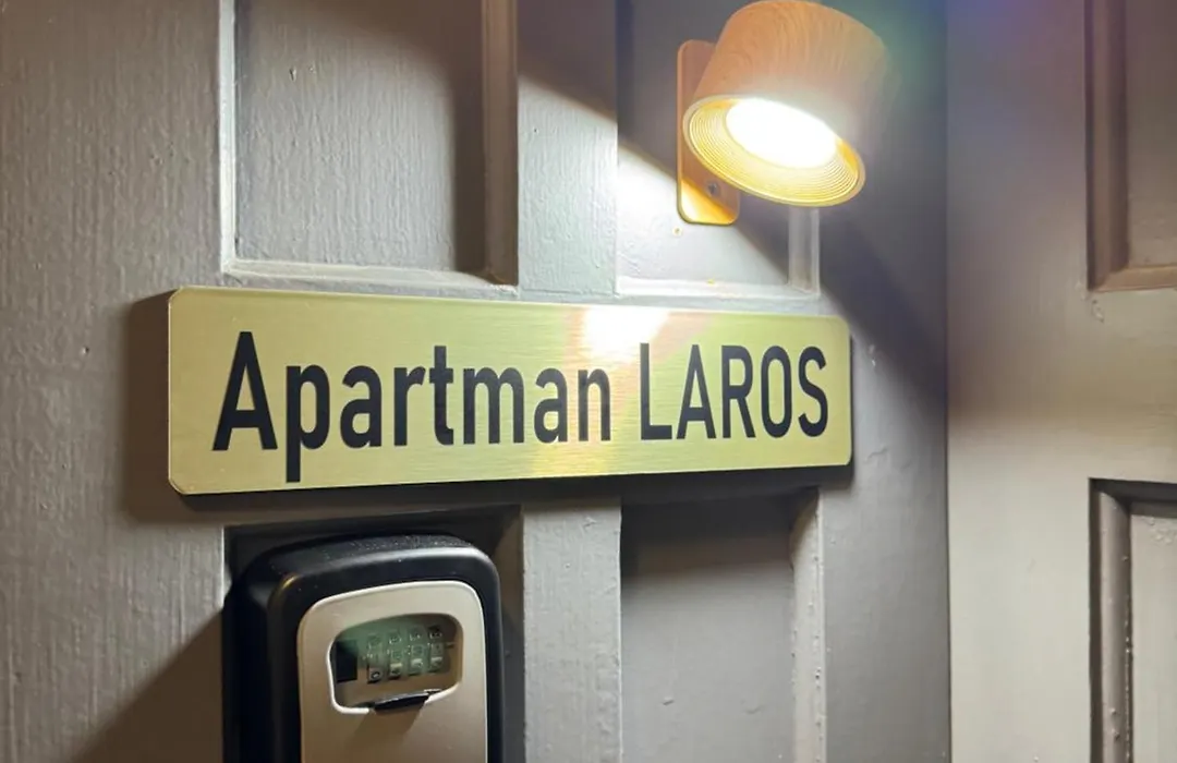 Apartman Laros-1