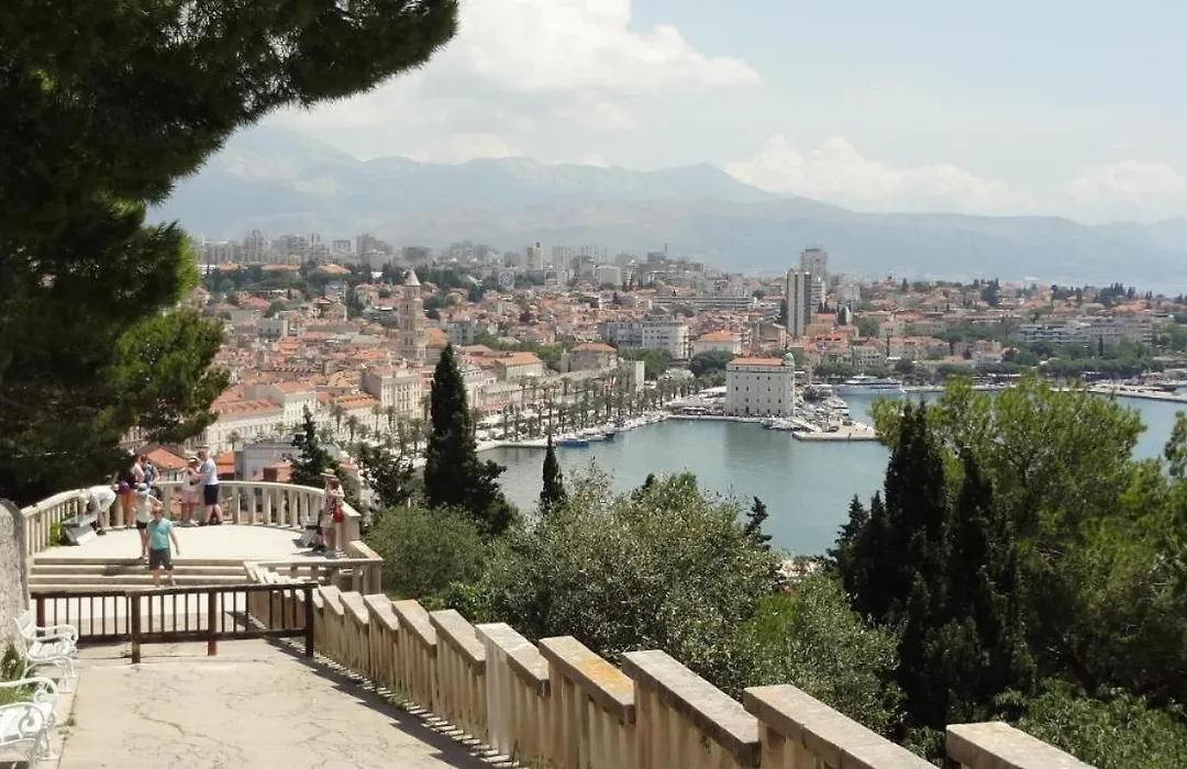 Apartment Jass Next To Mall Of Split-1