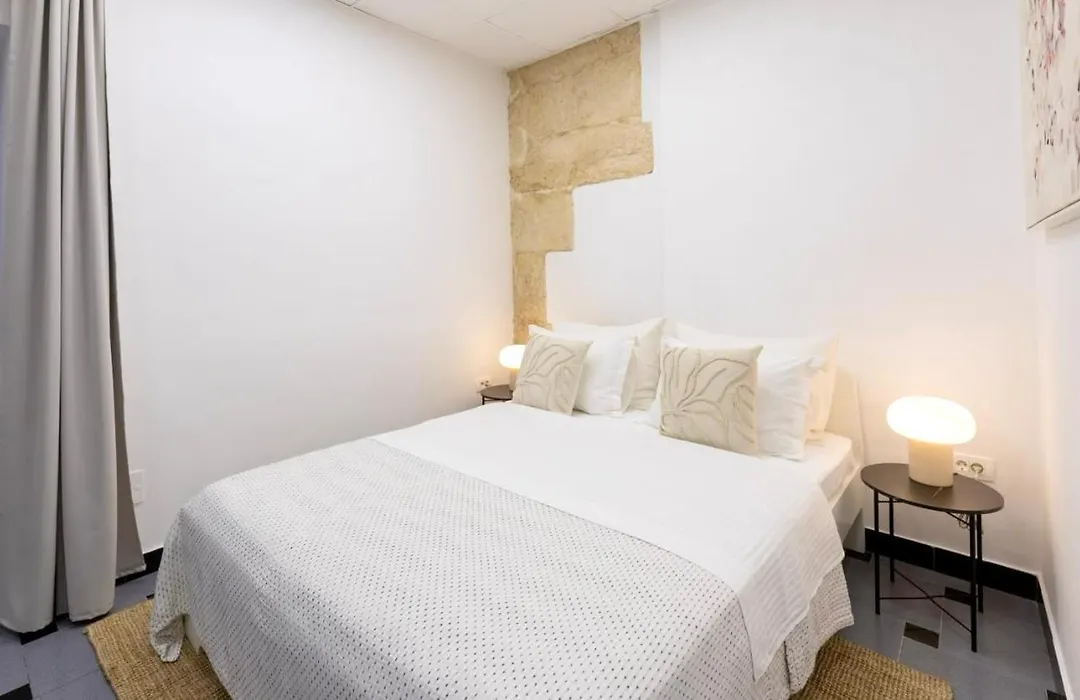 Lena'S Room In Roman Palace-1
