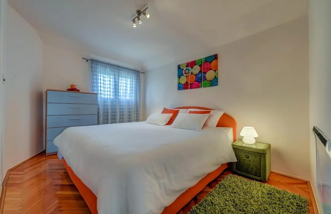 Apartment Bacvice Holiday With Free Parking-1