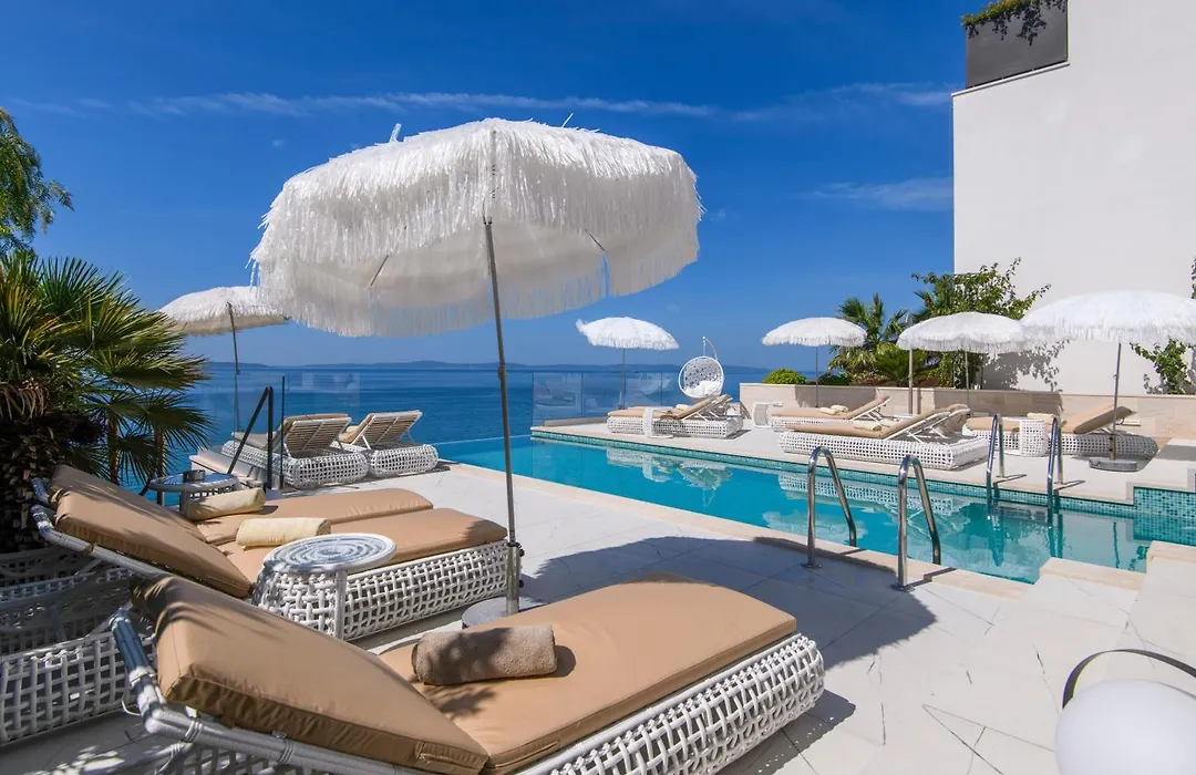 Gallery Luxury Suites & Rooms-Only Adults-1