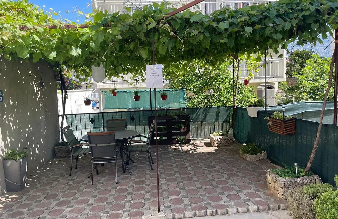 Studio Apartment 3E-1