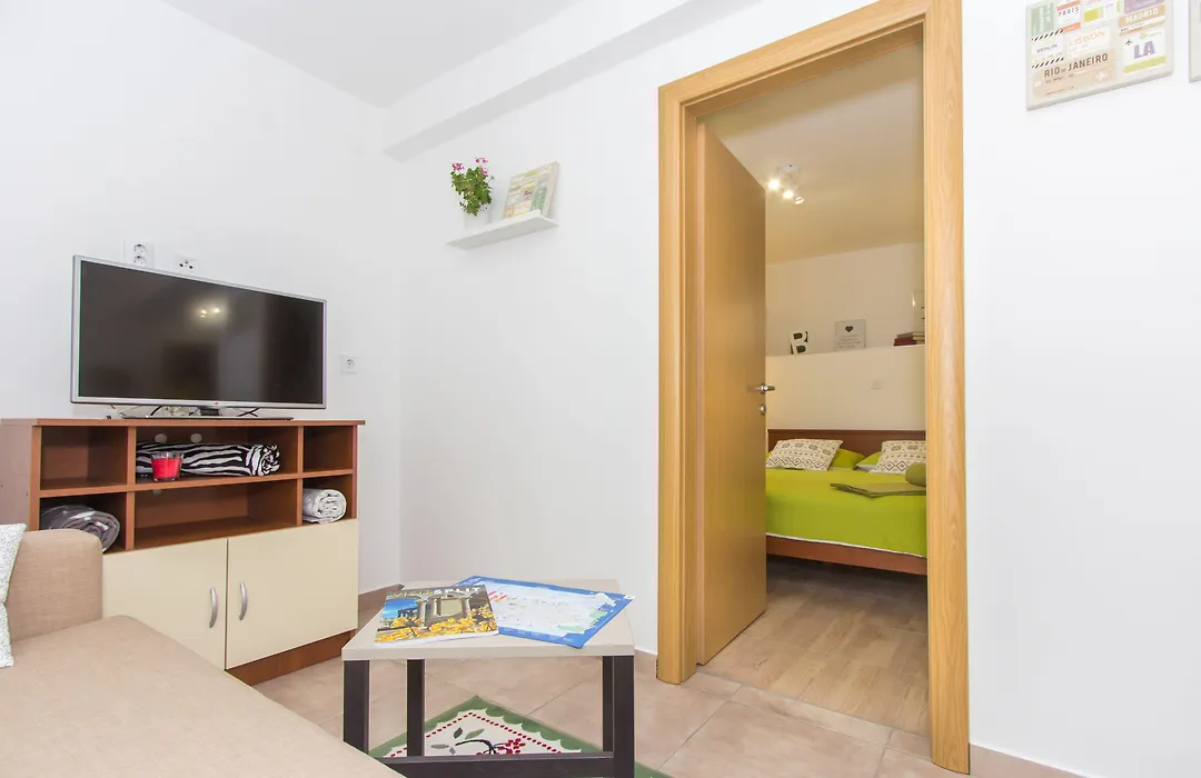 Apartment Shiny Love-1