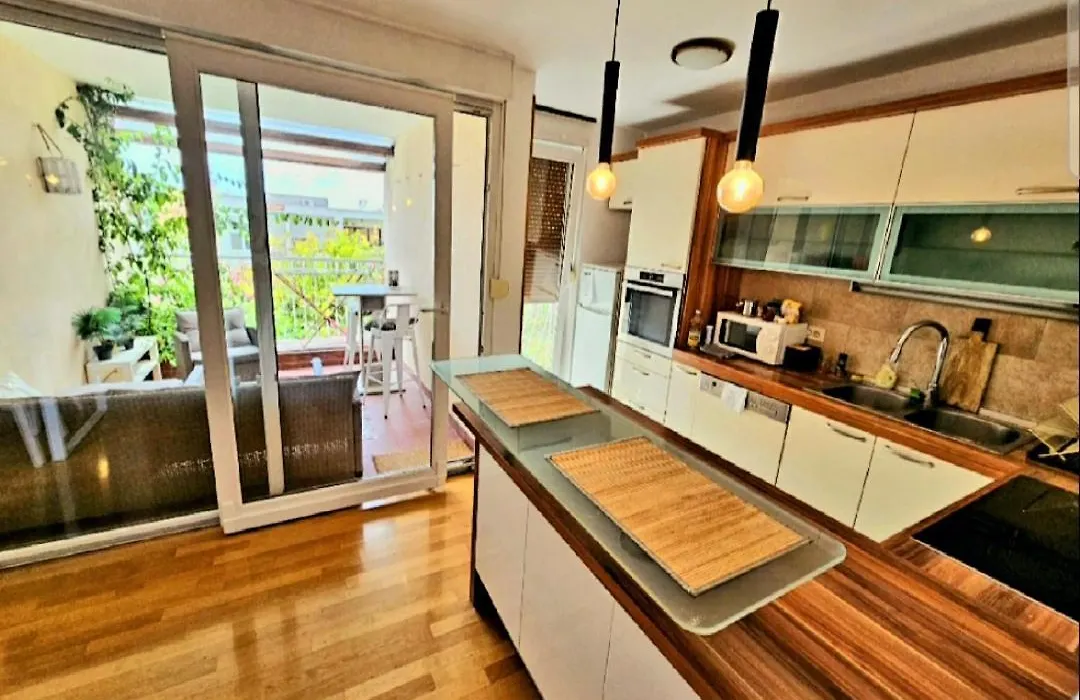 Beautiful Apartment, Beach By Foot-1