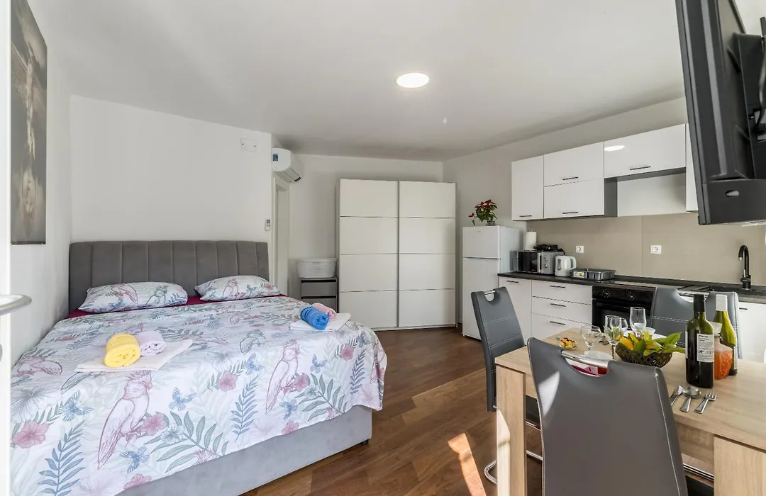 Apartman Little Lux-1