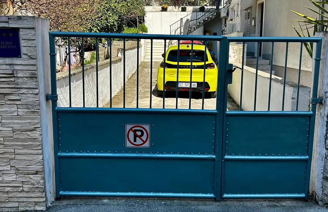 Ayre Apartman Split - Free Private Parking-1