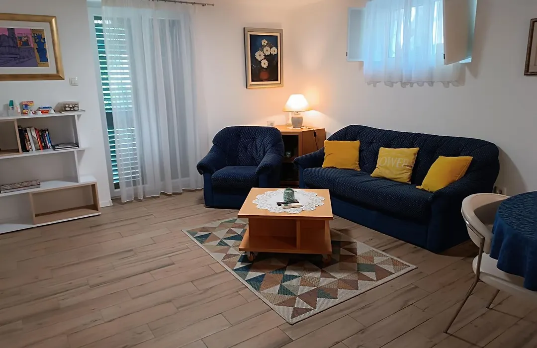 Garden Apartment Vanya-1
