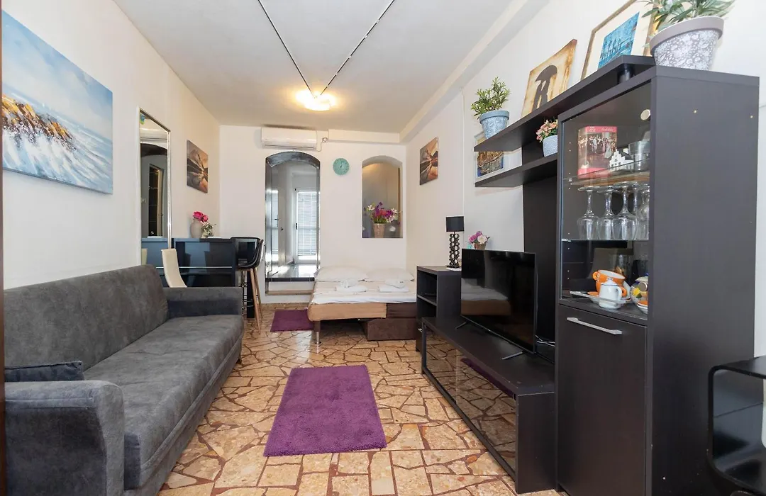 Split Inn Apartments-1
