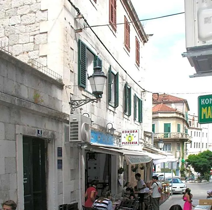 Apartmani Klara I Gracia-1