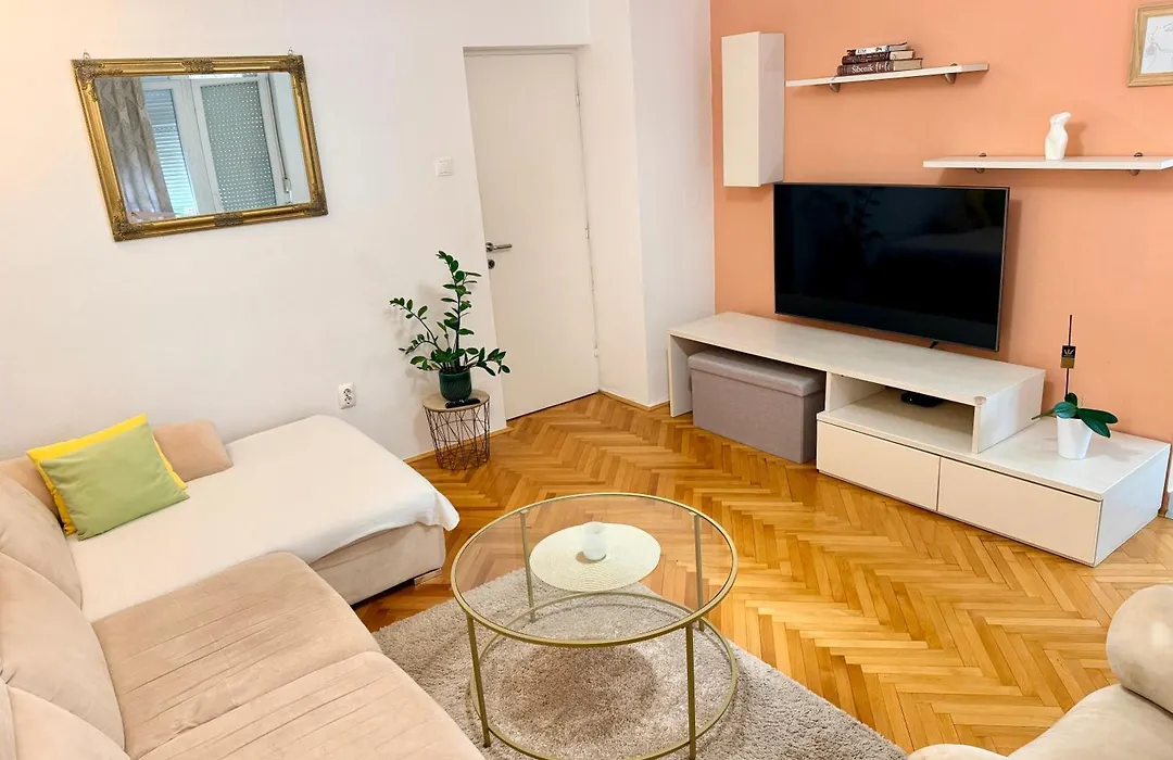 Luxury Apartment Lolipop-1