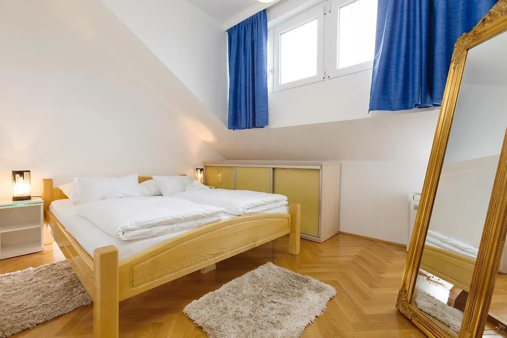 Amigo Comfort Apartments-1
