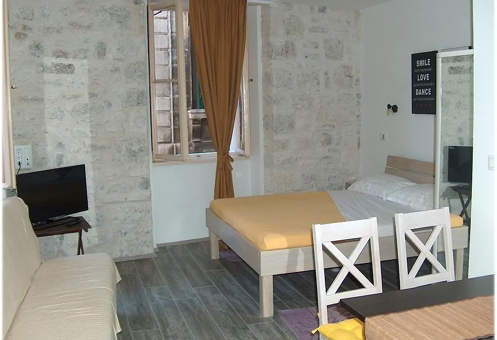 Apartments Mila-1