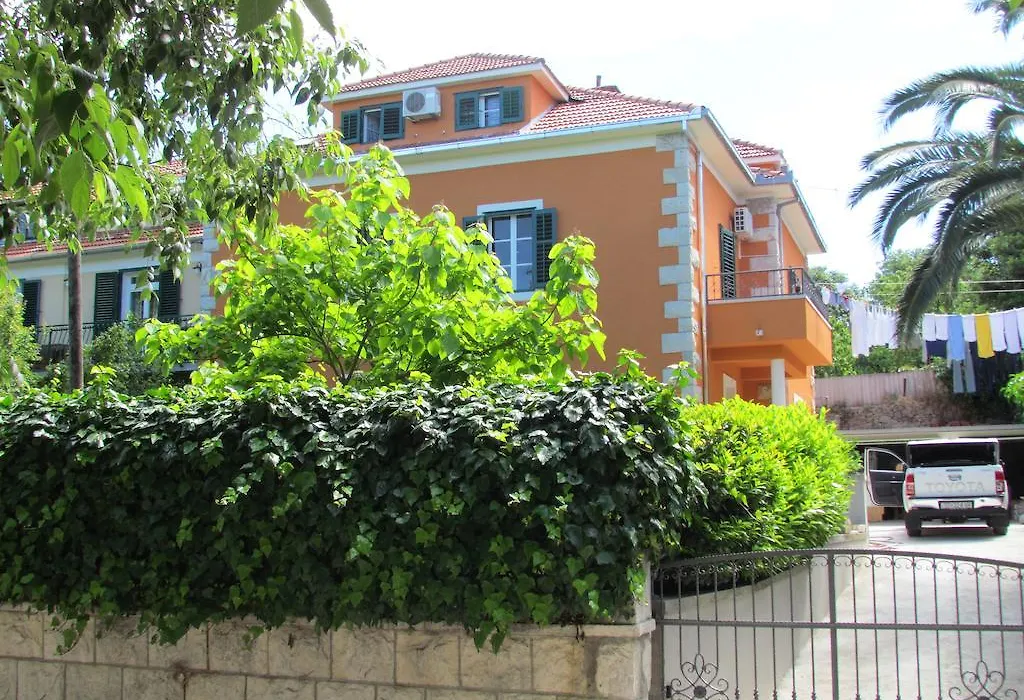 Apartment Bacvice Holiday With Free Parking-1